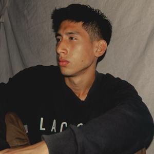 苍傲玉